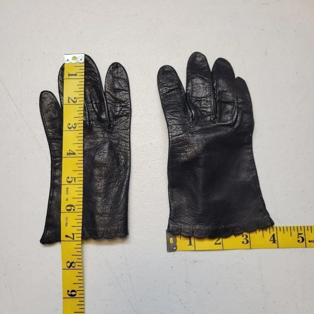 Vintage Italian Short Black Leather Gloves with Scalloped Cuff Dress Driving